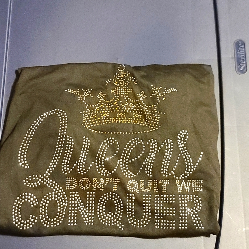 Women's fashion top/tee shirt - Picture 2 of 2